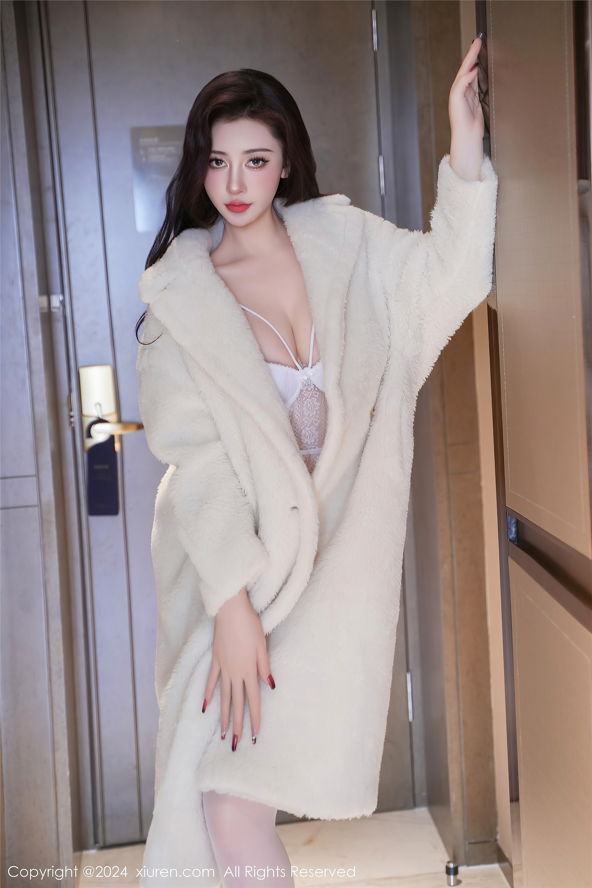 Xiuren秀人网 2024.01.18 NO.7978 蕾蕾醒了没